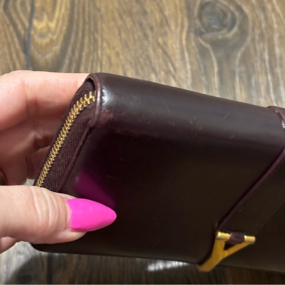 Saint Laurent Leather Continental
Wallet - Burgundy Wallet - Picture 14 of 16
